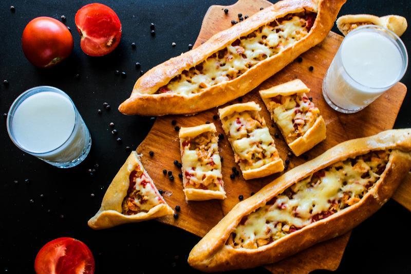 Toyuqlu pide
