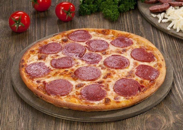 Sucuklu pizza