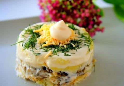 Göbələk salatı