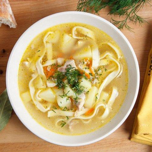 Куриный суп с домашней лапшай самодельной