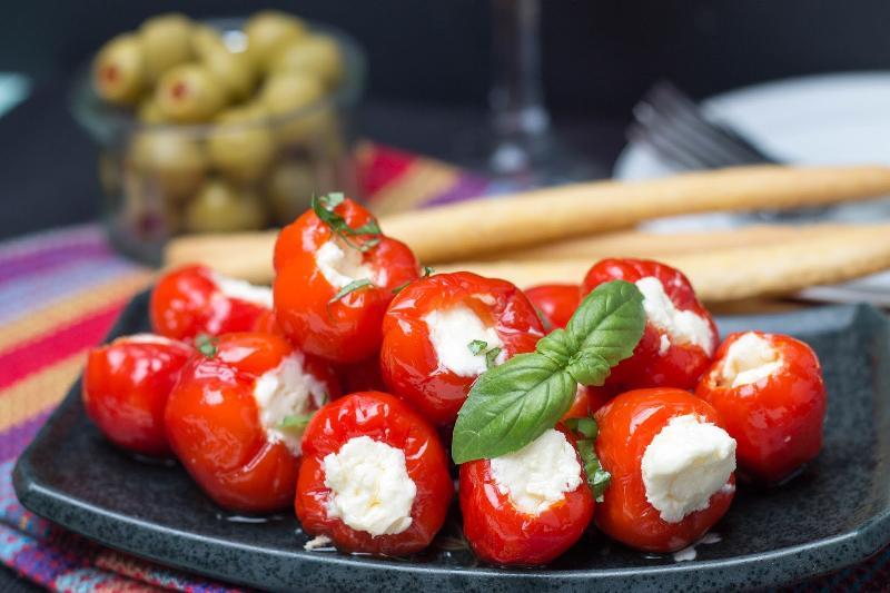 Маринованный болгарский перец с сыром фета