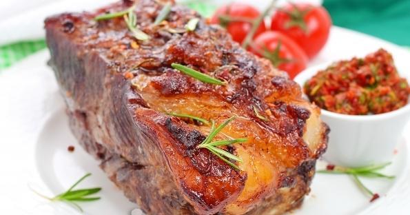 Ребро асадо с картофелем и овощами