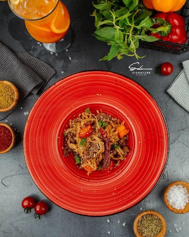 Egg noodles beef
