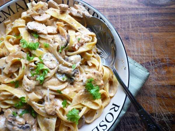 Tagliatelle Poloe Funghi