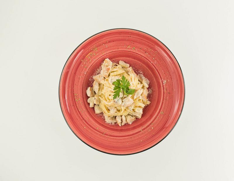 Tagliatelle poloe funghi