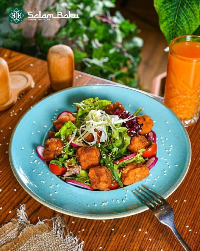 Nagets Salatı