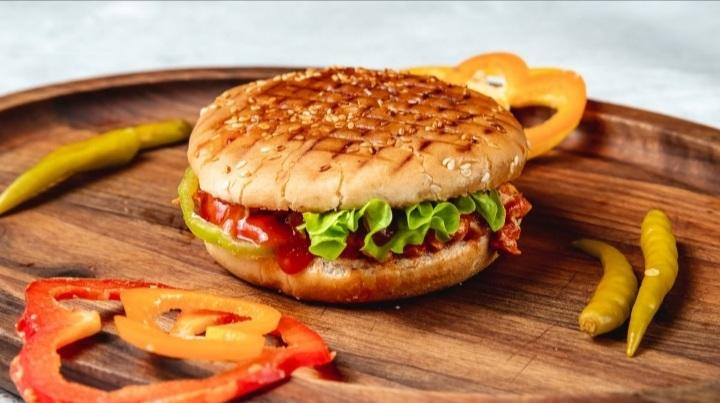 İslak Sosisli Burger 