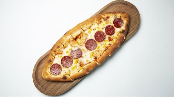 Sucuklu Pide