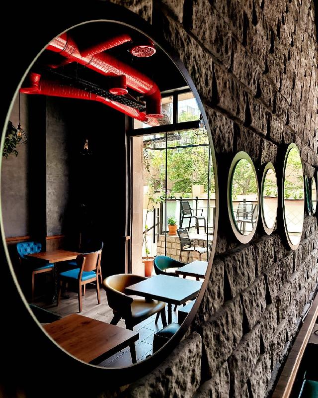 Interior view 6