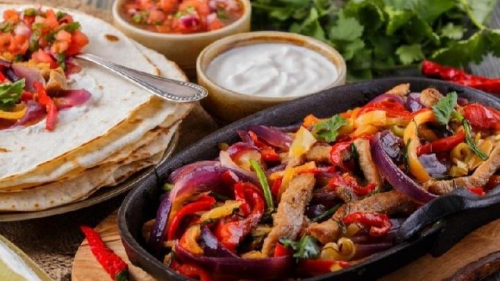 Ət fajitas