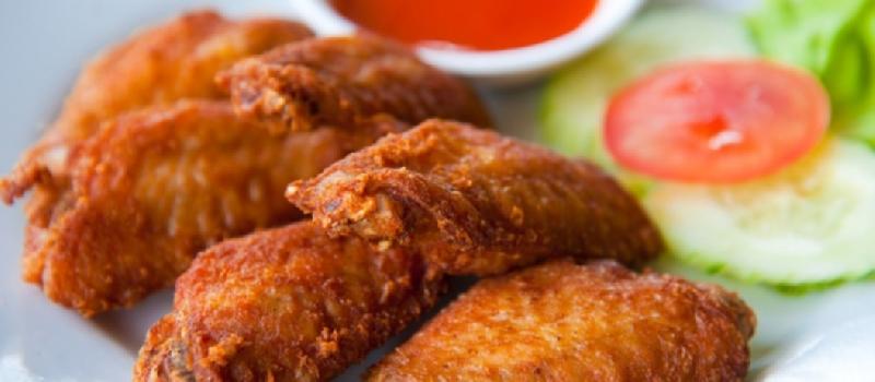 Toyuq qanadları suxaridə