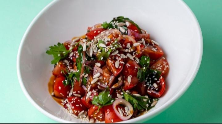 Pomidor Salatı