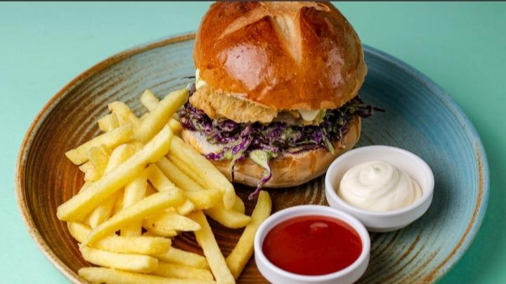 Toyuq Burger