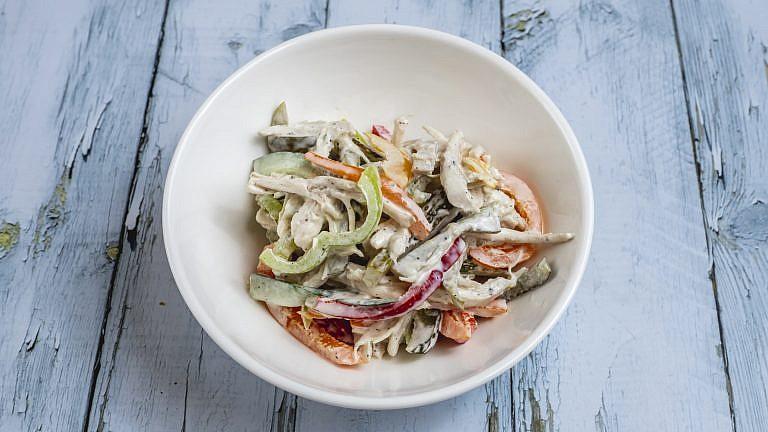 Toyuq Salatı Mayonezli 