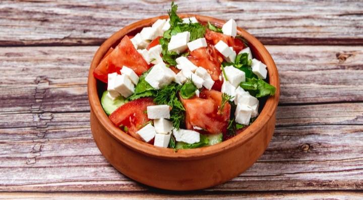 Pendirli Çoban Salatı 