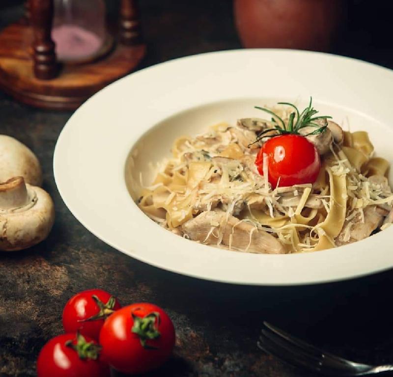 Fettuçini toyuq