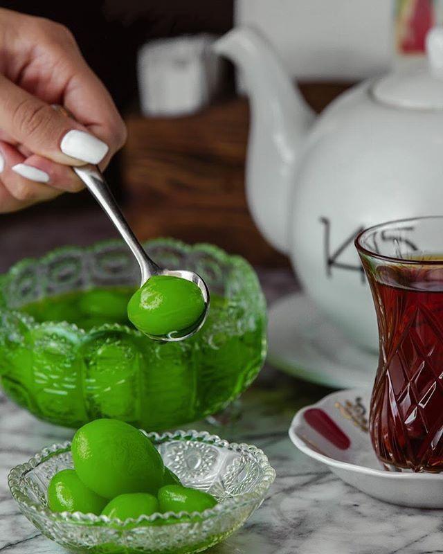 Çay badam mürəbbəsi ilə