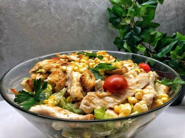Yağlı toyuq salad