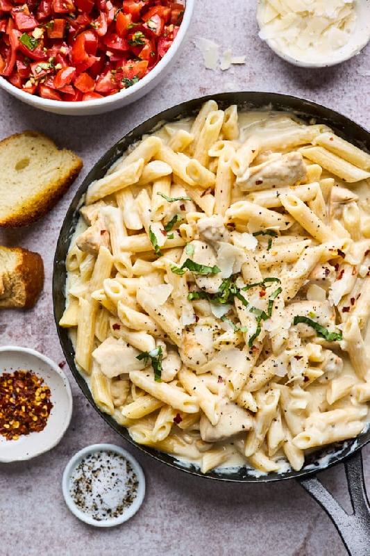 Toyuq penne