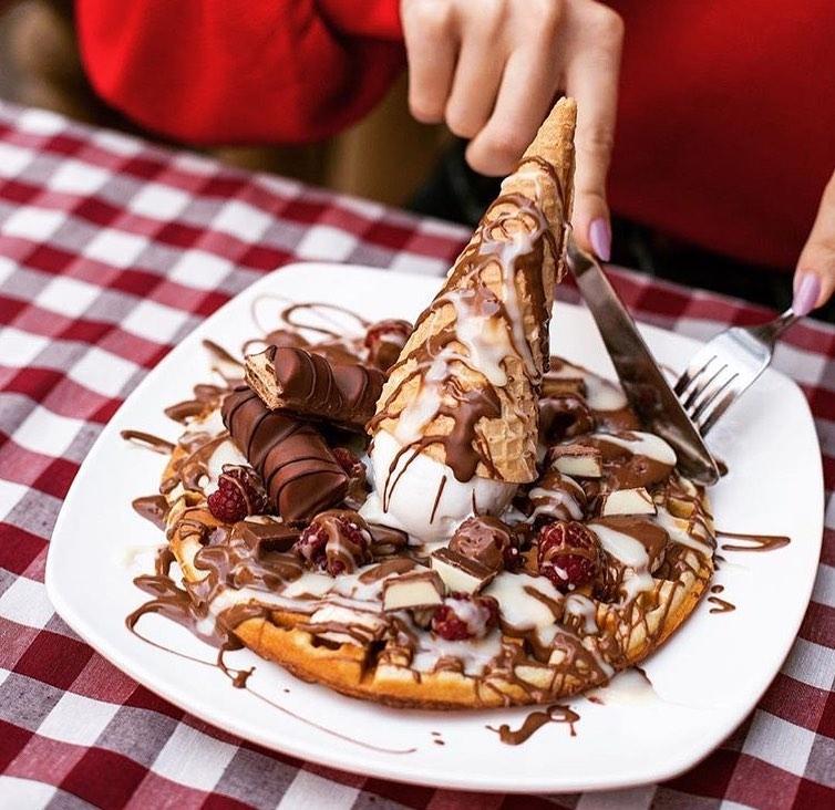 Kinder Special waffle