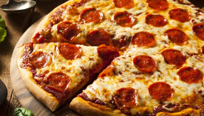 Sucuklu pizza