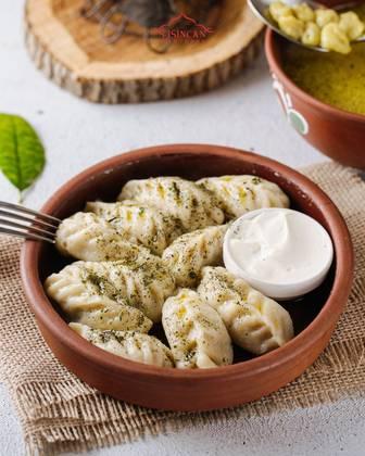 Gürzə qaymaq sousu ilə