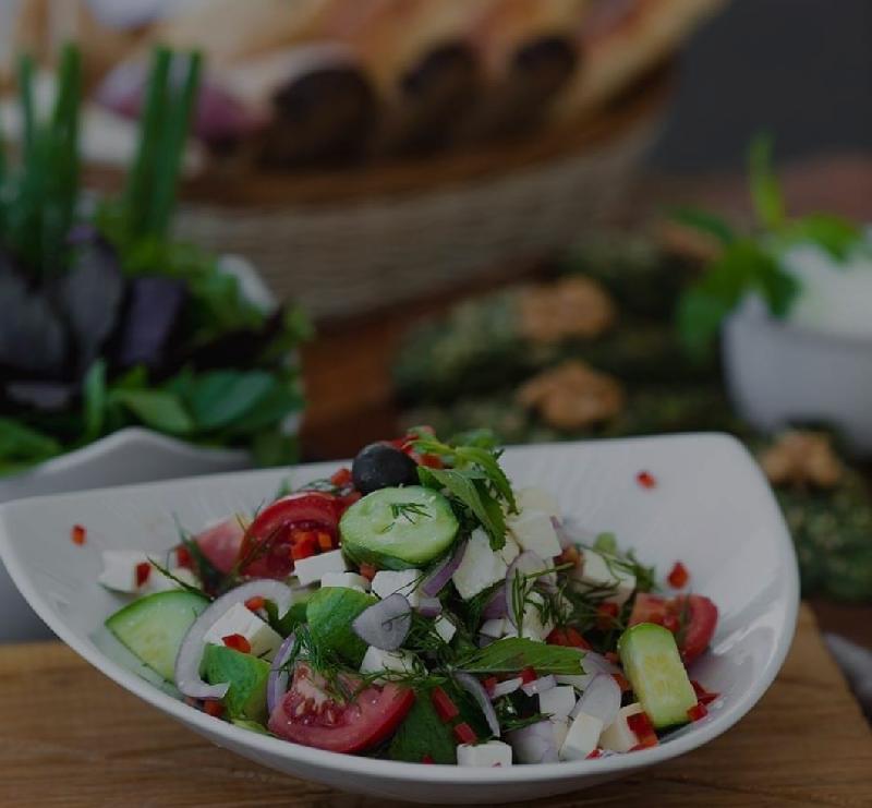 Çoban salatı pendirli