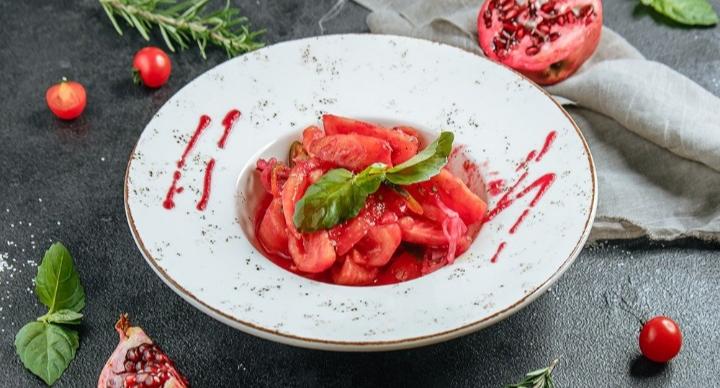 Pomidor Salatı