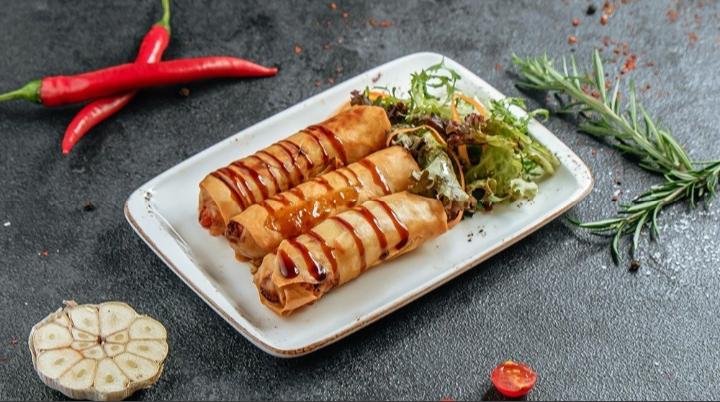 Toyuqlu Spring Roll