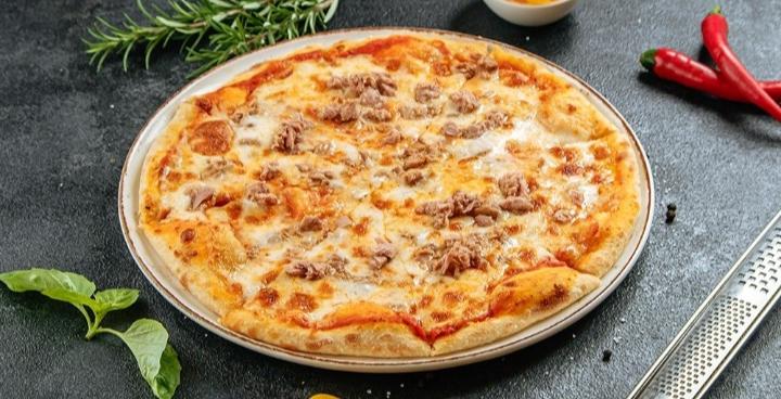 Pizza Di Tonno E Cipolla