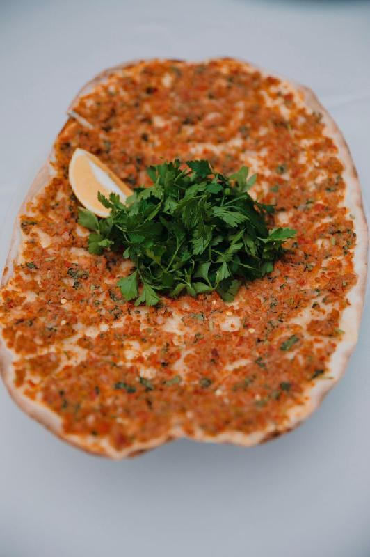 Sadə lahmacun