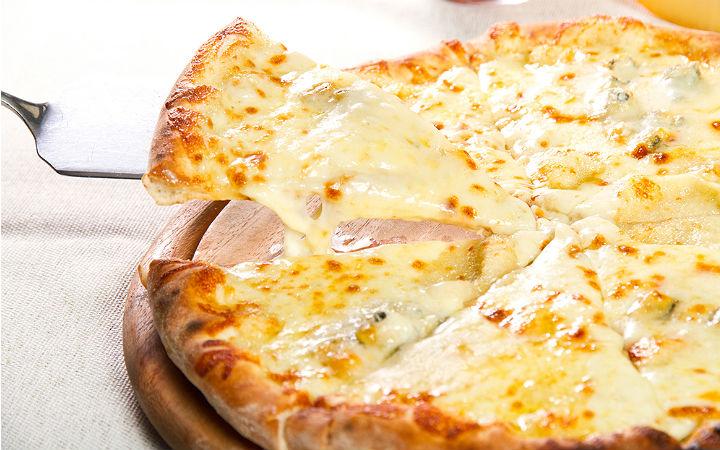Pizza 4 pendir