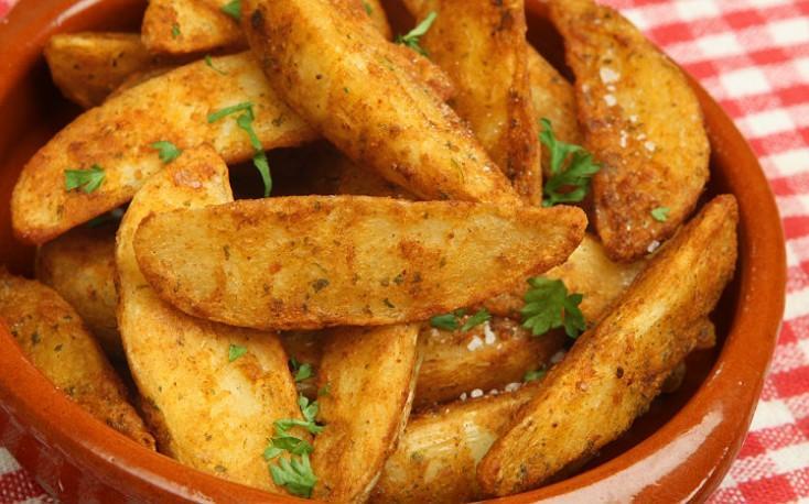 Pesto sousu ilə sobada bişmiş kartof