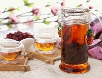 Çaytikanı və Çili bibəri ilə çay 