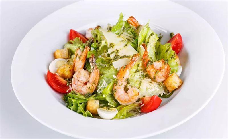 Sezar salatı