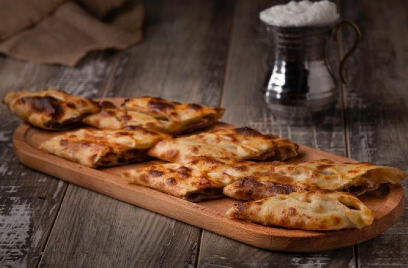 Kapalı dönər pide