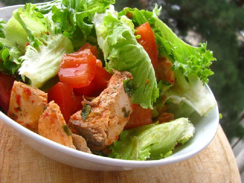 Tuna salatı