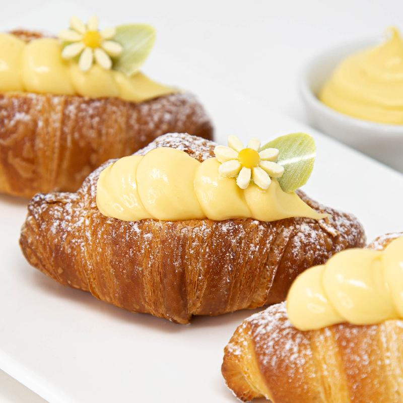 Croissant cream
