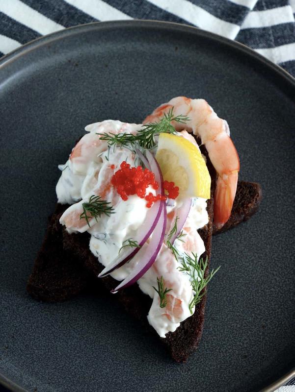 Srimp skagen and roasted archipelago bread