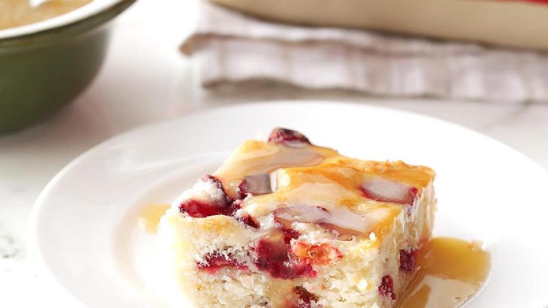 Frozen cranberries with hot caramel sauce