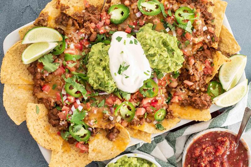 CLASSIC NACHOS