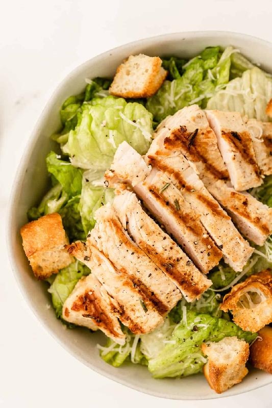 GRILLED CHICKEN CAESAR SALAD