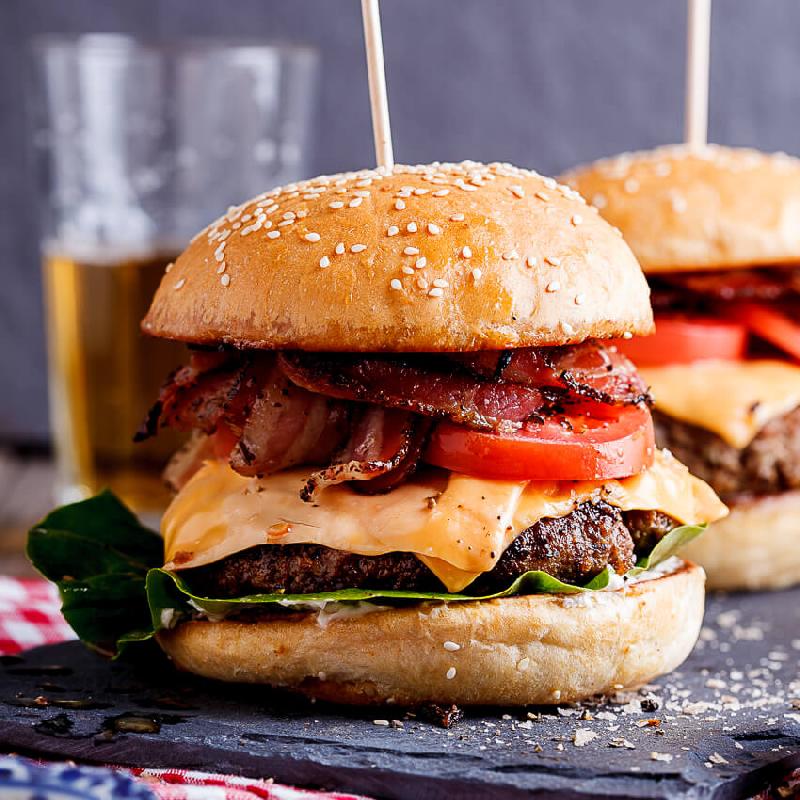 CLASSIC BACON CHEESEBURGER