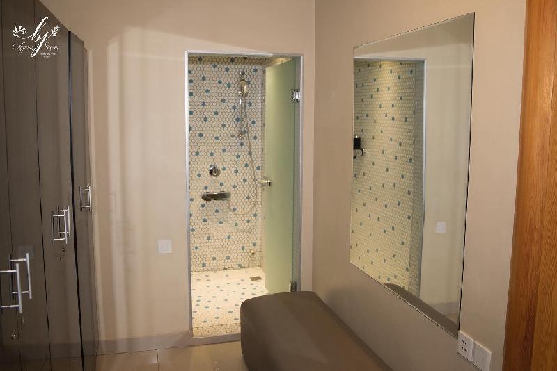 Interior view 2