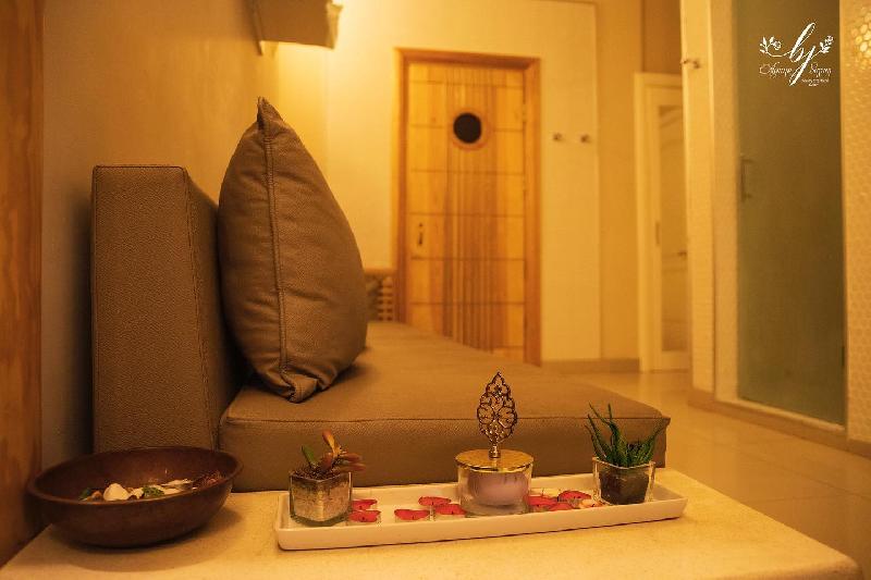 Interior view 4