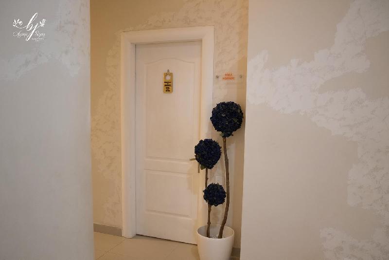 Interior view 5