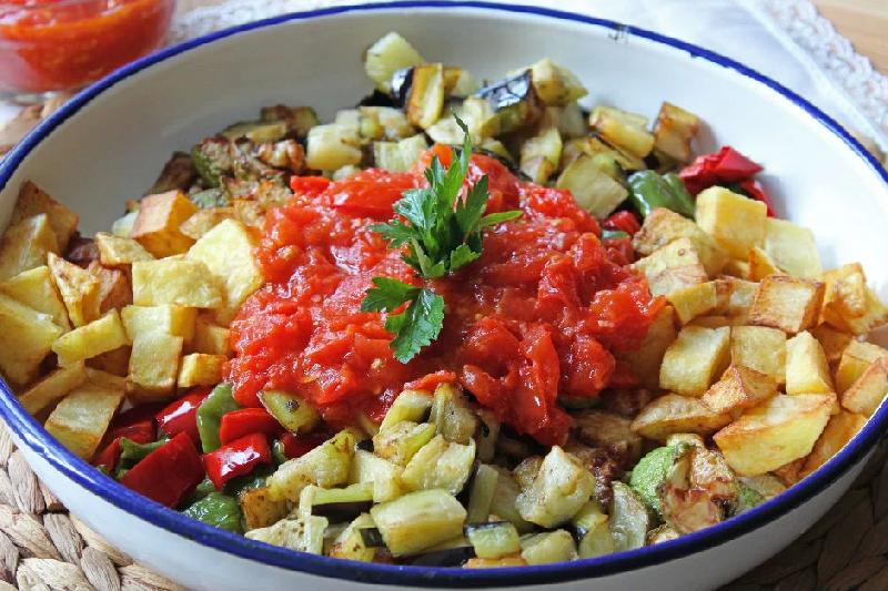 Şakşuka salatı