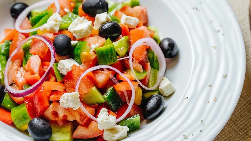 Mövsüm salatı