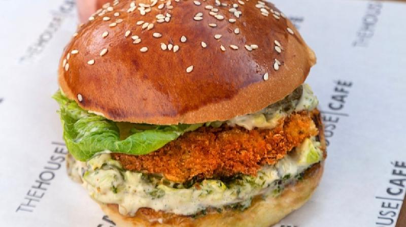 Çıtır toyuq burger