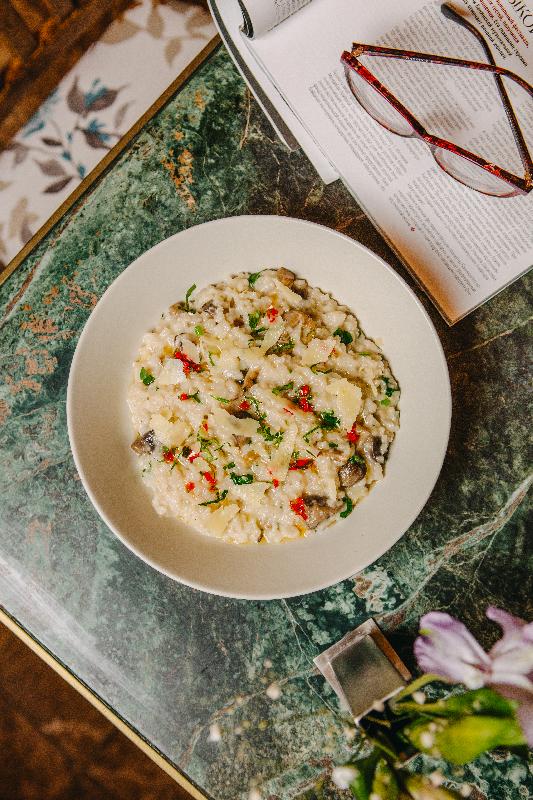 Qarışıq dağ göbələkli risotto